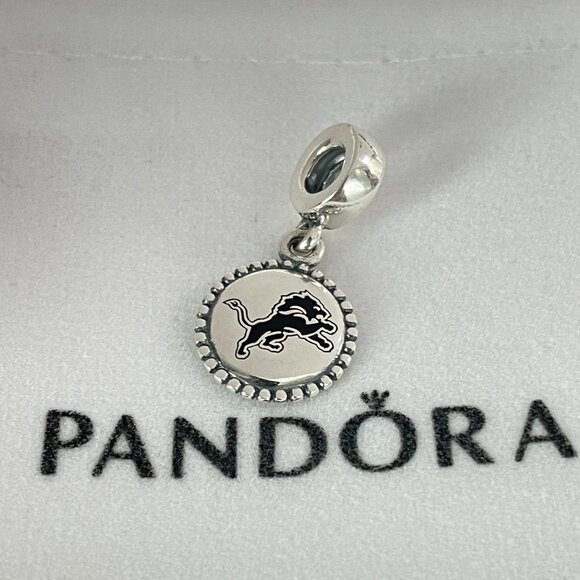 Pandora Detroit Lions Charm - Picture 1 of 4